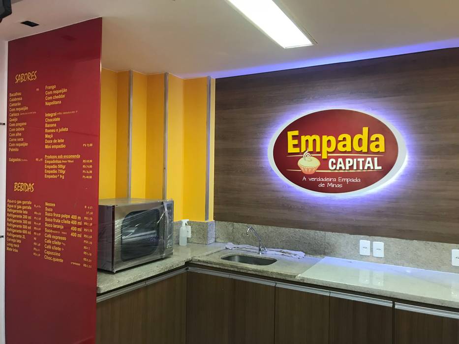 Comercial - Empada Capital Águas Claras, Janaina Portela Arquitetura Janaina Portela Arquitetura مساحات تجارية MDF مراكز تسوق/ مولات