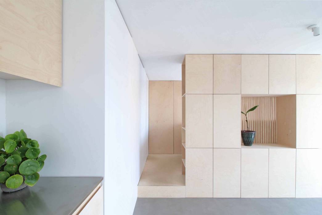 Julius Taminiau Architects Soggiorno minimalista Legno Effetto legno