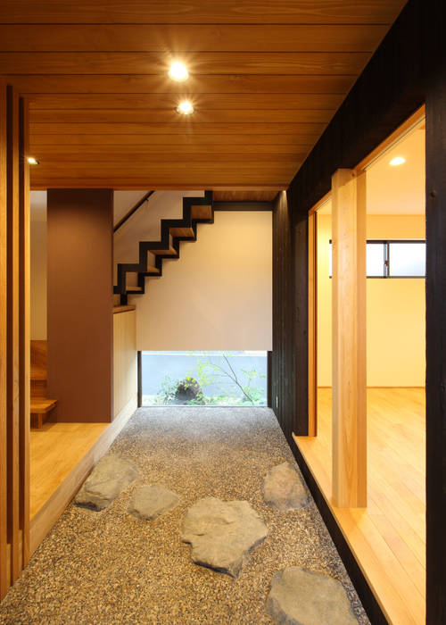 床座の家-土間と離れ蔵のある家- Studio tanpopo-gumi 一級建築士事務所 和風の 玄関&廊下&階段 床座,格子,土間のある家床座,床座の家