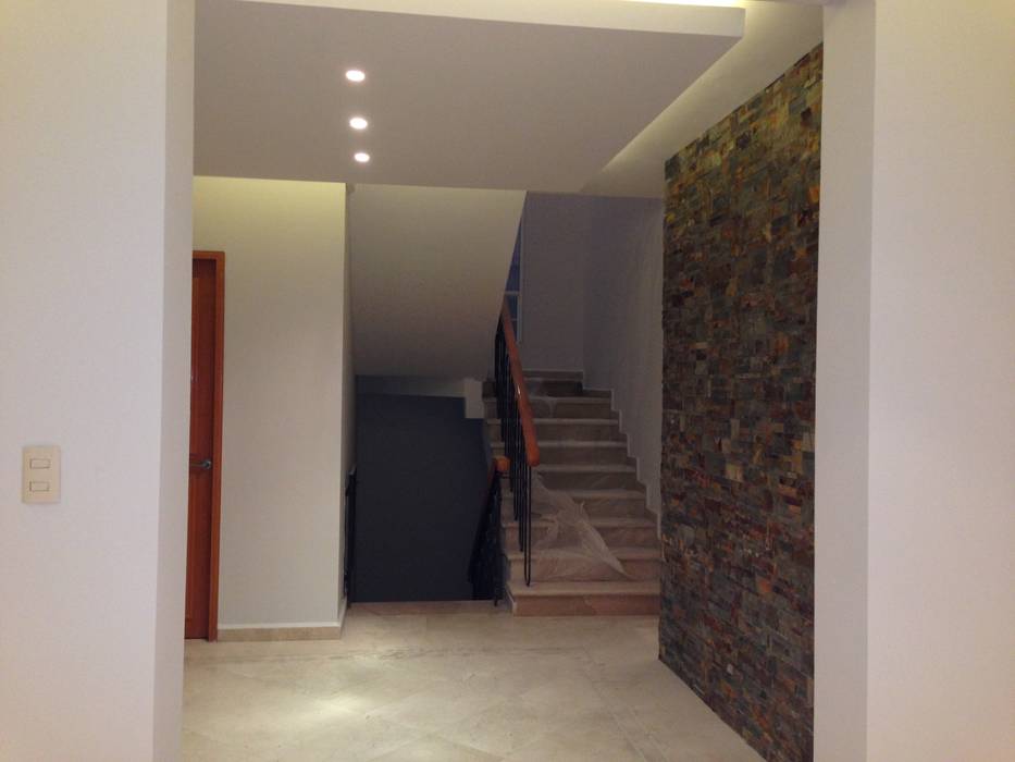 Remodelación Casa Habitación Interlomas, Huixquilucan Estado de México, Alejandra Zavala P. Alejandra Zavala P. Planchers Ardoise