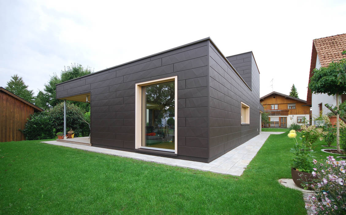 Haus L, schroetter-lenzi Architekten schroetter-lenzi Architekten บ้านเดี่ยว อลูมิเนียมและสังกะสี