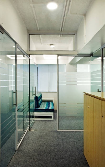 Office at Marine lines , Dhruva Samal & Associates Dhruva Samal & Associates Espacios comerciales Oficinas y tiendas