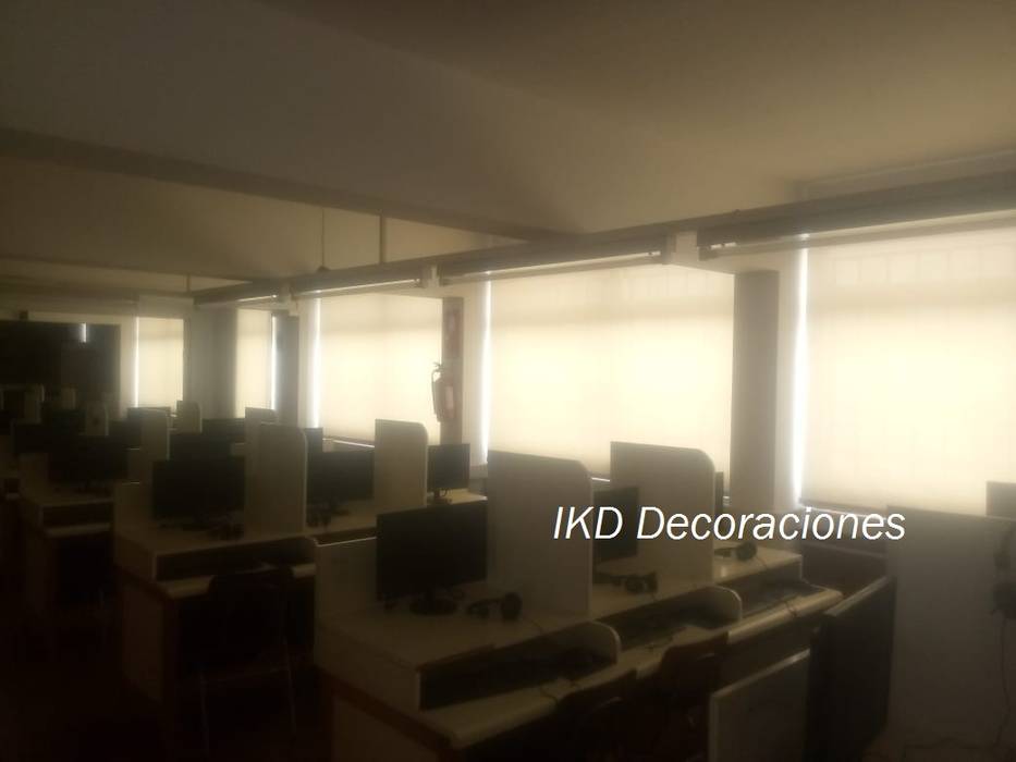 Cortinas Roller, IKD Decoraciones IKD Decoraciones Espacios comerciales Sintético Marrón Oficinas y tiendas