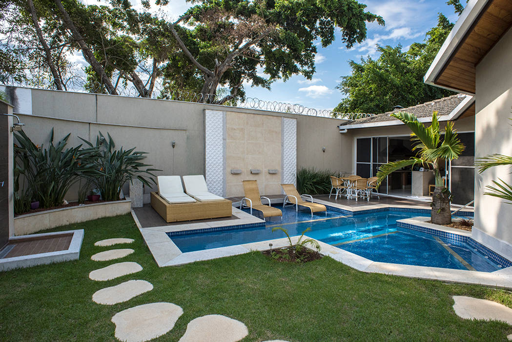 Moradia T3 Todas Suites Com Area Gourmet Sauna E Piscina Laf Construction Management Moradias Betao Armado Multicolor Homify