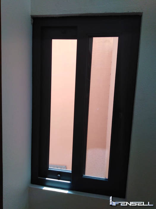 Proyecto Bosque Real, FENSELL FENSELL Modern windows & doors Plastic Windows