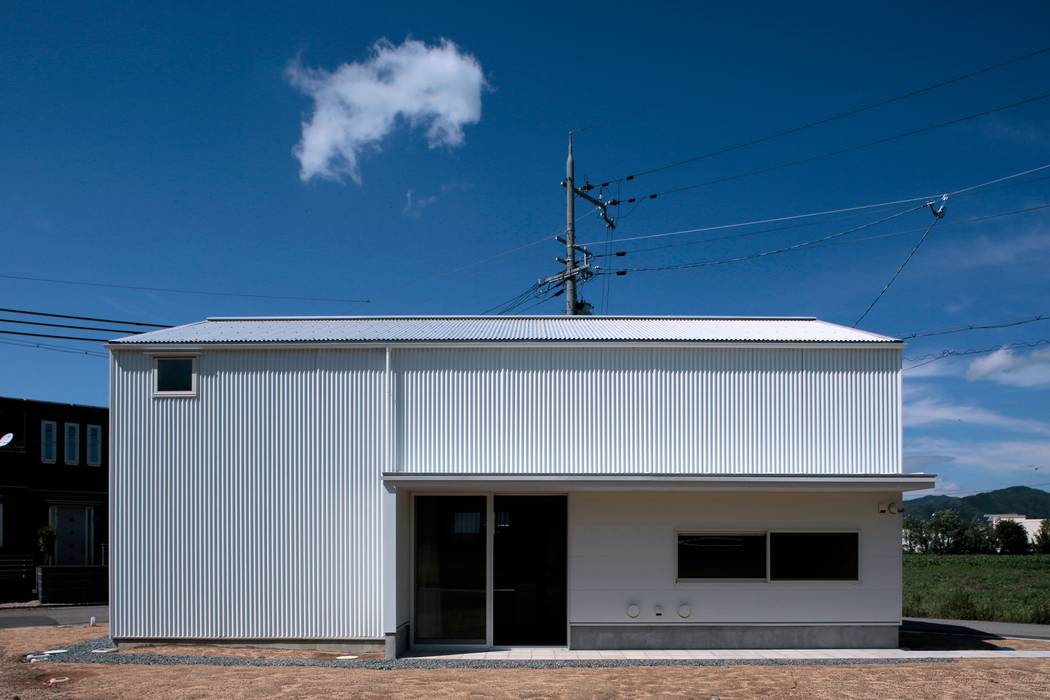 篠山市の小さな家, ニュートラル建築設計事務所 ニュートラル建築設計事務所 Casas de estilo minimalista