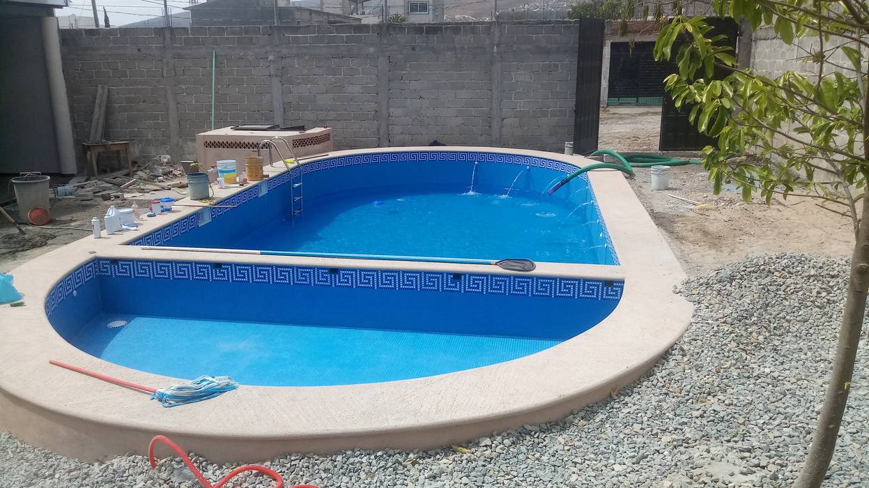 ALBERCA USO COMERCIAL SERVICIOS Y ACABADOS PARA LA CONSTRUCCION Piscinas de estilo clásico