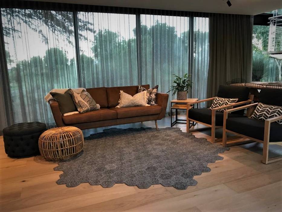 4, Duvenci Interiors Duvenci Interiors Modern living room Leather Grey Sofas & armchairs