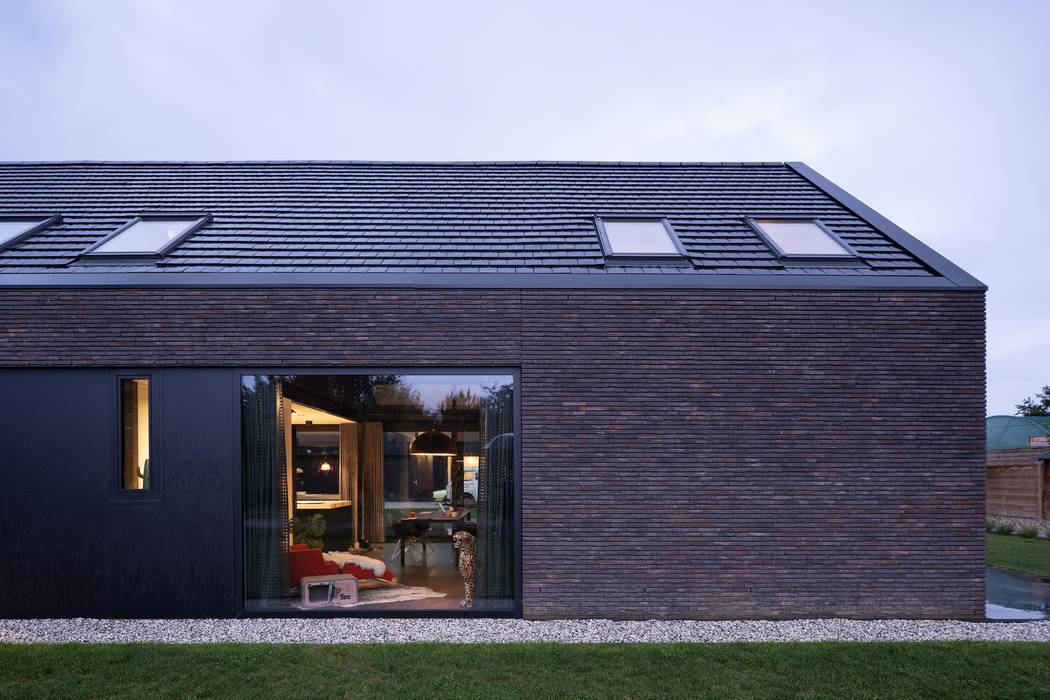 Moderne schuurwoning | Bruchem, JADE architecten JADE architecten 現代房屋設計點子、靈感 & 圖片