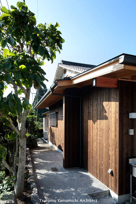 焼杉の家 ～野津のリノベーション～, 山道勉建築 山道勉建築 Wooden houses Wood Wood effect