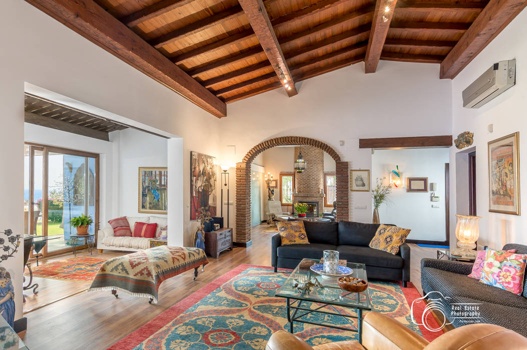 Paquete de publicidad para Villa en Estepona, Per Hansen Per Hansen Mediterranean style living room Wood Wood effect