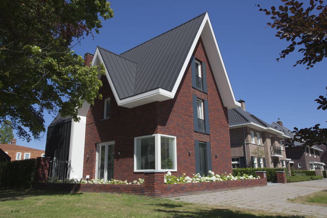 Voorgevel villa Oranjeburgh Schiedam Thijssen Verheijden Architecture & Management Villa Aluminium / Zink Kavelbouw Schiedam, Zelfbouw Rotterdam, Architect Rotterdam, Villabouw