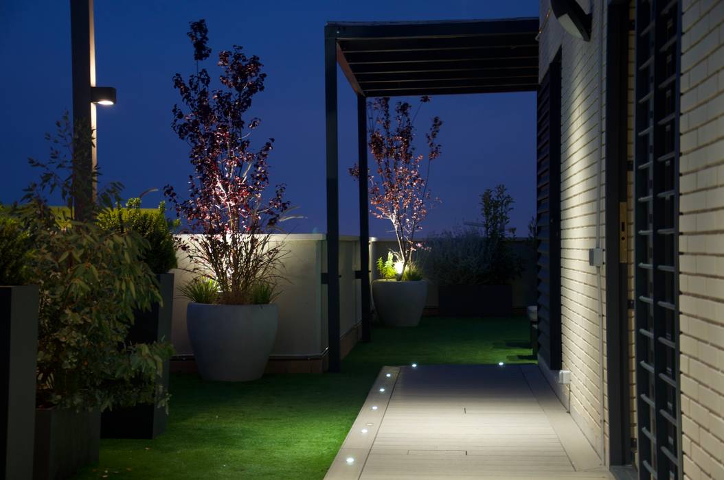 Diseño terraza sant just., ésverd - jardineria & paisatgisme ésverd - jardineria & paisatgisme Balcone, Veranda & Terrazza in stile eclettico
