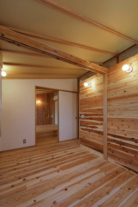 木蔭の家, 山道勉建築 山道勉建築 Teen bedroom Wood Wood effect