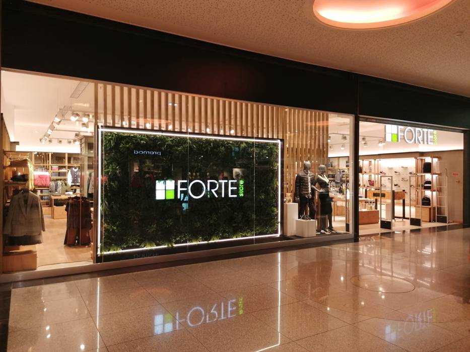 Espaço Comercial - Loja Forte Store - 8º Avenida, Buum Design Studio Buum Design Studio مساحات تجارية خشب معالج Transparent محلات تجارية