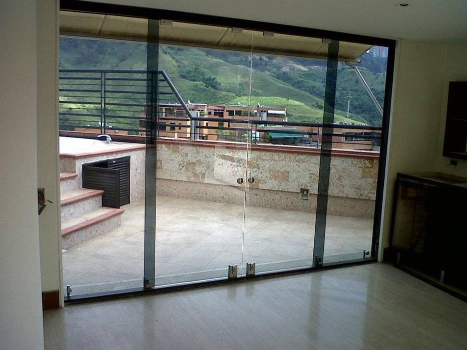 Especial cristalería, GrupoSpacio constructores en Madrid GrupoSpacio constructores en Madrid Sliding doors گلاس