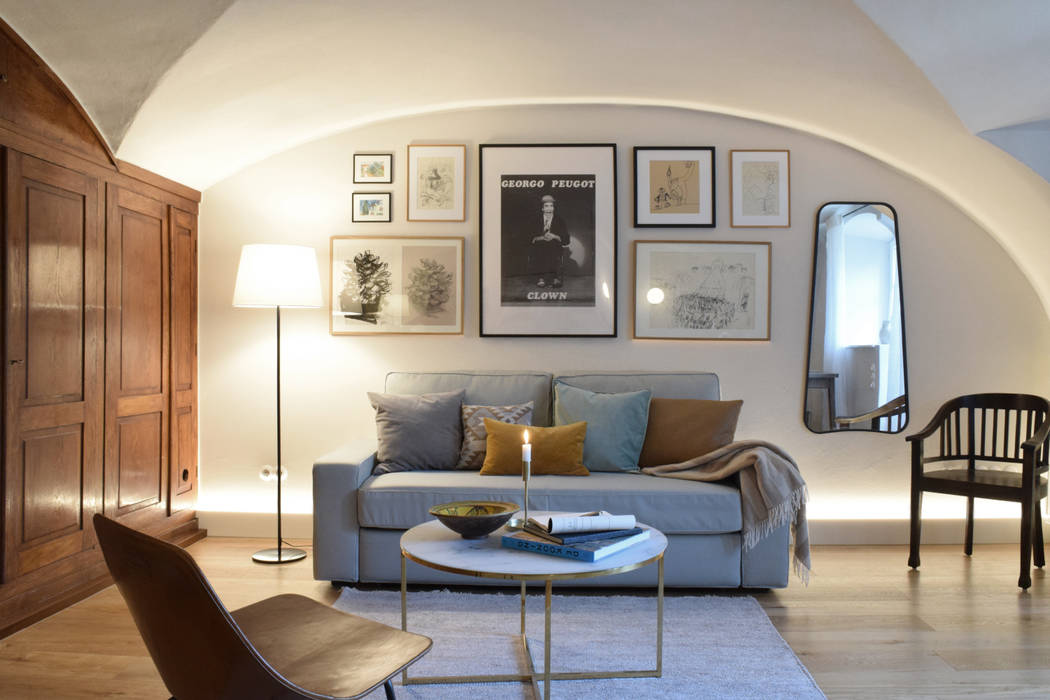 Souterrain mit Geschichte, AGNES MORGUET Interior Art & Design AGNES MORGUET Interior Art & Design Modern living room