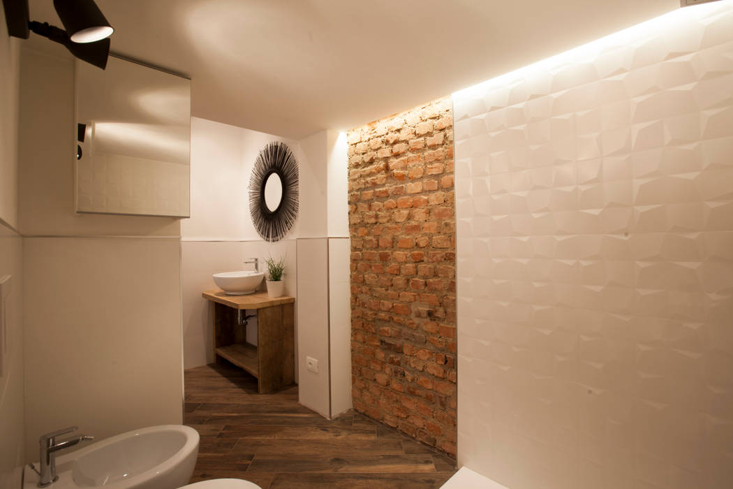 NOT ANOTHER BRICK IN THE WALL, GruppoTre Architetti GruppoTre Architetti Bagno moderno