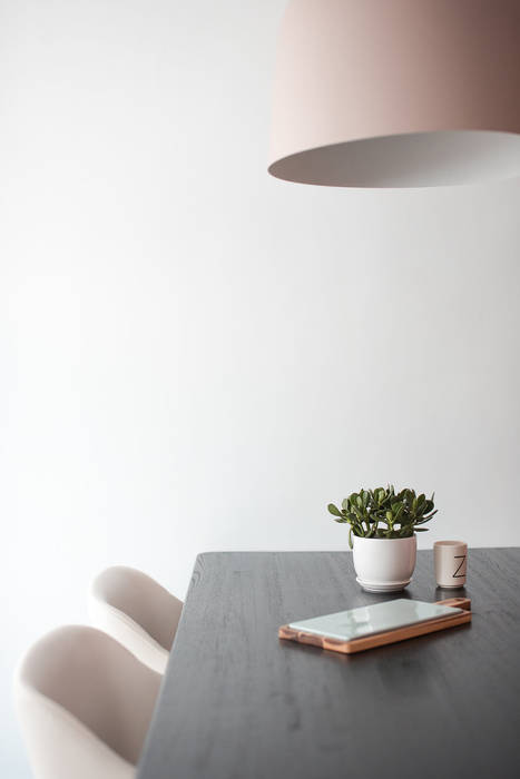 Modern Dining Table Setting S.Lo Studio Modern dining room Wood Wood effect Table,Plant,Interior design,Rectangle,Wood,Grey,Floor,Wall,Material property,Lamp