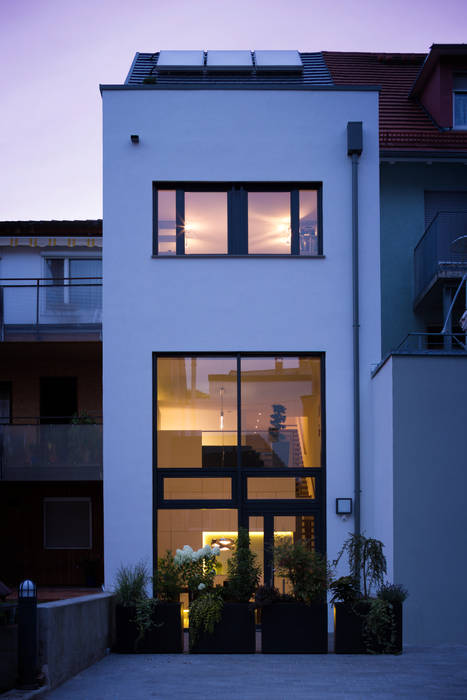 Schmales Haus in der Altstadt, Tettnang, Architektur Andrea Rehm Architektur Andrea Rehm Minimalist house