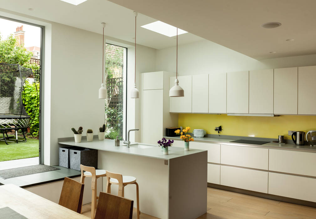 N2 House, PML Architecture PML Architecture Small kitchens