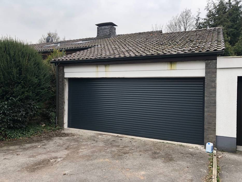 homify Garagedeur Aluminium / Zink