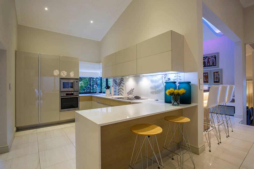 Zimbali Golf estate Architech Built-in kitchens Engineered Wood Transparent Bespoke kitchen design