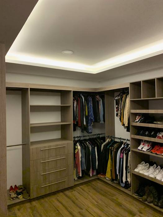 Vestidor A+S Arquitectos Walk in closets de estilo minimalista