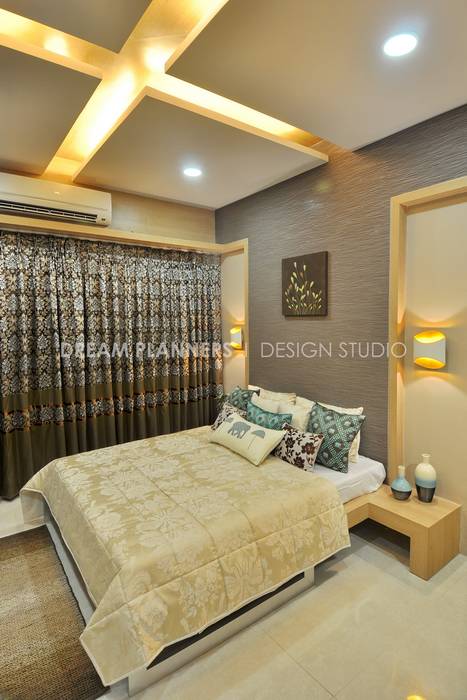 Guest Room Dreamplanners Minimalist bedroom Copper/Bronze/Brass pillows, upholstery, bed runner, curtain, bed rug, wallpaper, light fittings, wood work, lighting effect, simple design, false ceiling, cove light, accessories, cushions, wall hangings, night lamp,Textiles