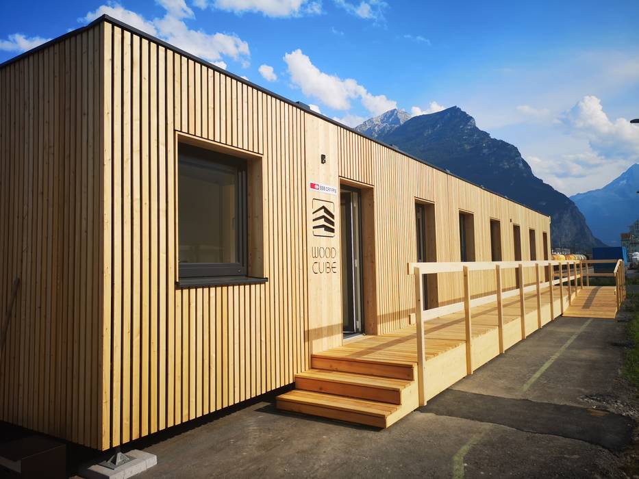 Modulares Bürogebäude aus Massivholz, WoodCube GmbH WoodCube GmbH Ruang Komersial Kayu Wood effect Gedung perkantoran