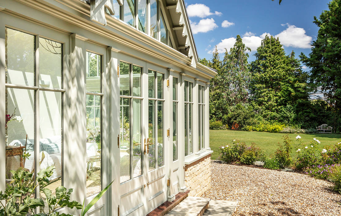 Elegant Period Property with Bespoke Conservatory Vale Garden Houses 클래식스타일 온실 우드 우드 그레인