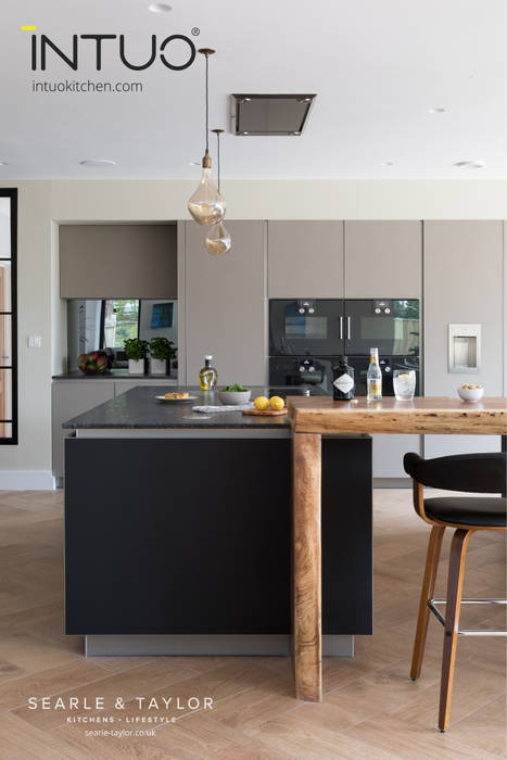 Stunning matt glass kitchen in Fango & Anthracite Intuo Eclectic style kitchen Austria, Austrian, European, Matt, Glass, Glass kitchen, Contemporary, Mango, Wood, Mangowood, Searle and Taylor, Intuo, ewe, Gaggenau