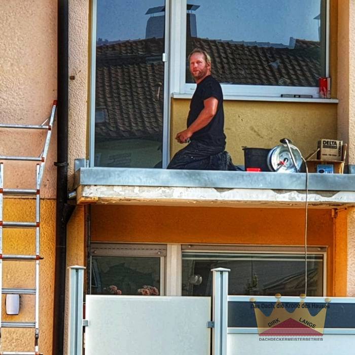 Juli 2019 | Balkon Sanierung in Bielefeld, Dachdeckermeisterbetrieb Dirk Lange Dachdeckermeisterbetrieb Dirk Lange شرفة