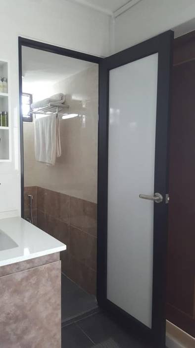 Renovation "Like a Condo", 69 Builder Pte Ltd 69 Builder Pte Ltd Modern bathroom