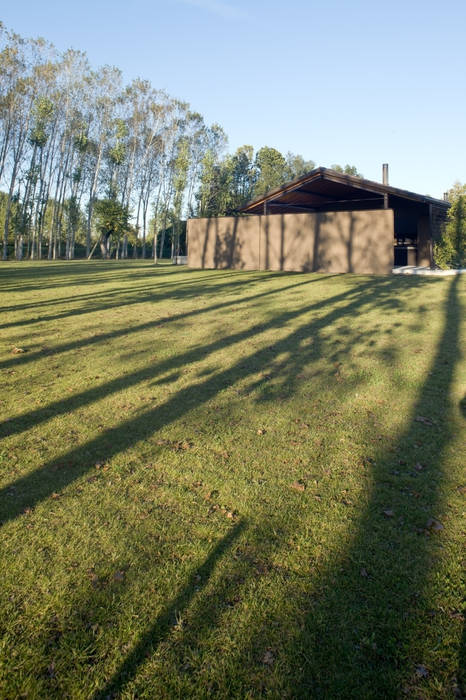 110_Abitazione in campagna, MIDE architetti MIDE architetti Multimedia-Raum im Landhausstil