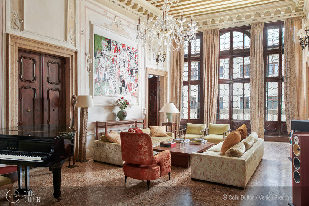 . Colin Dutton Living room Living room, venetian, historical, classic, period furniture, chandalier, divan, sofa