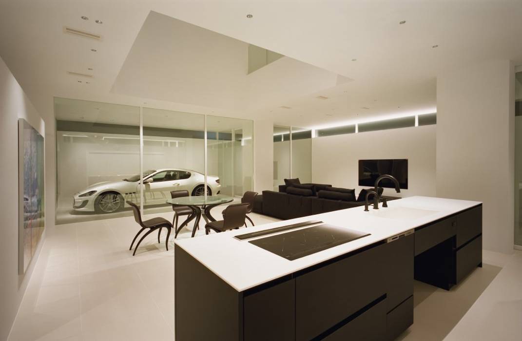 キッチン 光のスリットが抜けるガレージハウス（香川県高松市）/House In Takamatsu 藤原・室 建築設計事務所 Modern Mutfak Demirli Beton ガレージハウス、リビング、ダイニング