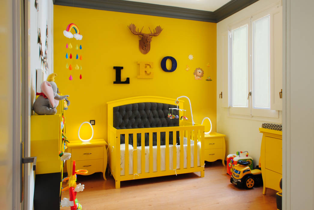 Vivienda de estilo neoyorquino en Avenida Diagonal, MANUEL TORRES DESIGN MANUEL TORRES DESIGN Nursery/kid’s room Beds & cribs