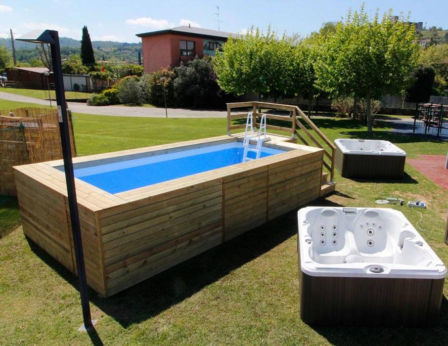 Piscina fuori terra rivestita in legno o WPC, montaggio fai da te, modello Clik Clak®. Abbiamo 4 misure disponibili con relativo prezzo. Troverai nel sito immagini e particolari, internamento ha un pvc armato garantito 15 anni., Aquazzura Piscine Aquazzura Piscine Piscinas de jardín