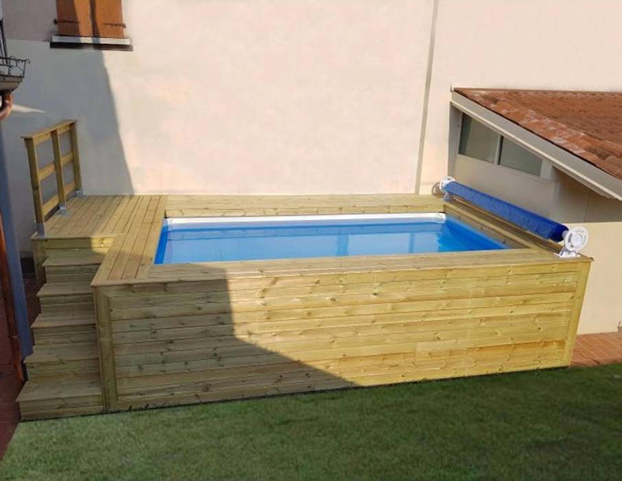 Piscina fuori terra rivestita in legno o WPC, montaggio fai da te, modello Clik Clak®. Abbiamo 4 misure disponibili con relativo prezzo. Troverai nel sito immagini e particolari, internamento ha un pvc armato garantito 15 anni., Aquazzura Piscine Aquazzura Piscine Garden Pool