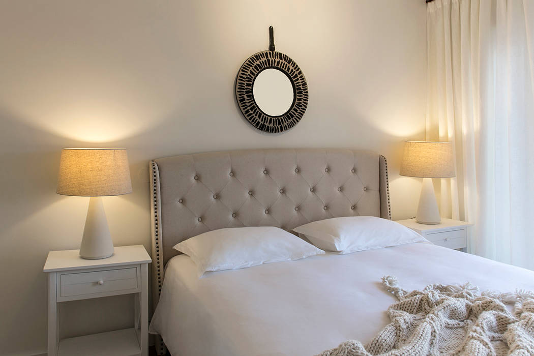 Dormitorios modernos: Ideas, imágenes y decoración de Staging Factory Moderno