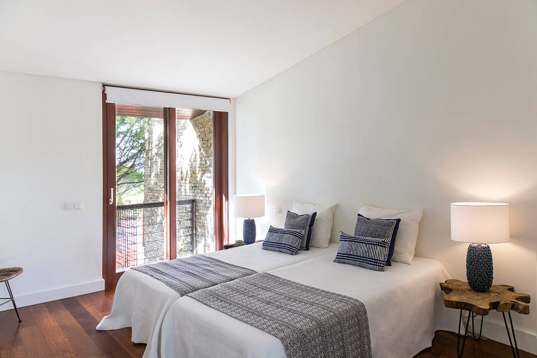 Dormitorios modernos: Ideas, imágenes y decoración de Staging Factory Moderno