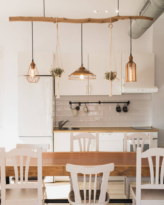 Salón comedor estilo Natural-Industrial, jBRAVOstudio jBRAVOstudio Salle à manger scandinave Bois massif Multicolore