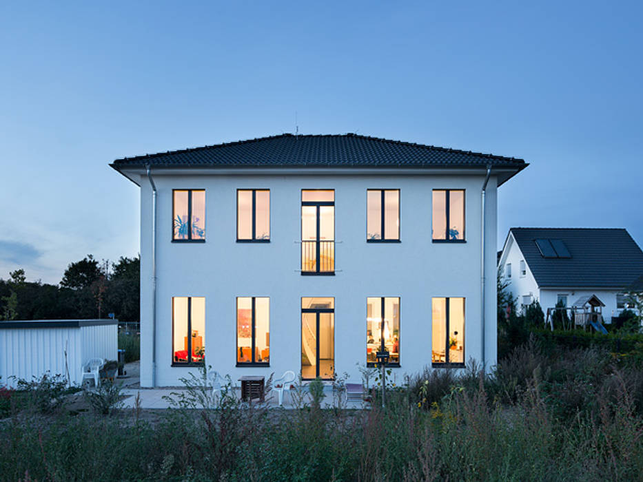 Großzügiges Passivhaus in Mahlsdorf, Müllers Büro Müllers Büro Еко будинок Вапняк