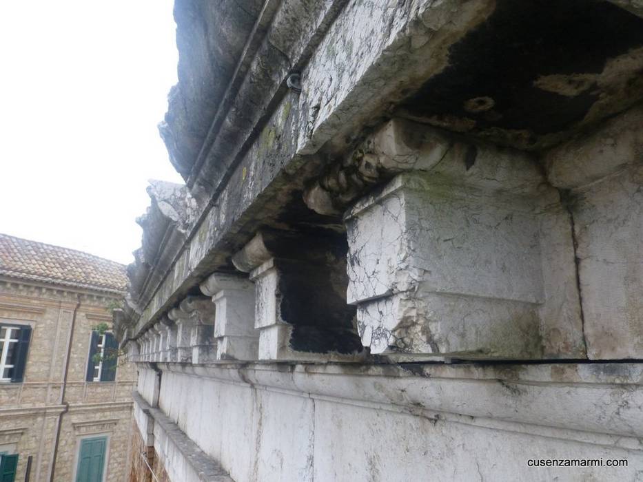 Bonus facciate 2020 - Balconi, cornicioni e portali in pietra e marmo, CusenzaMarmi CusenzaMarmi