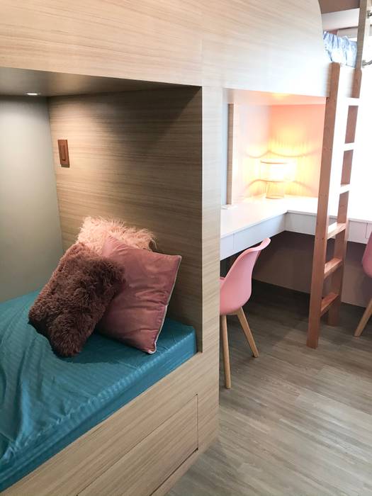 The Pink Dorm, CIANO DESIGN CONCEPTS CIANO DESIGN CONCEPTS Small bedroom