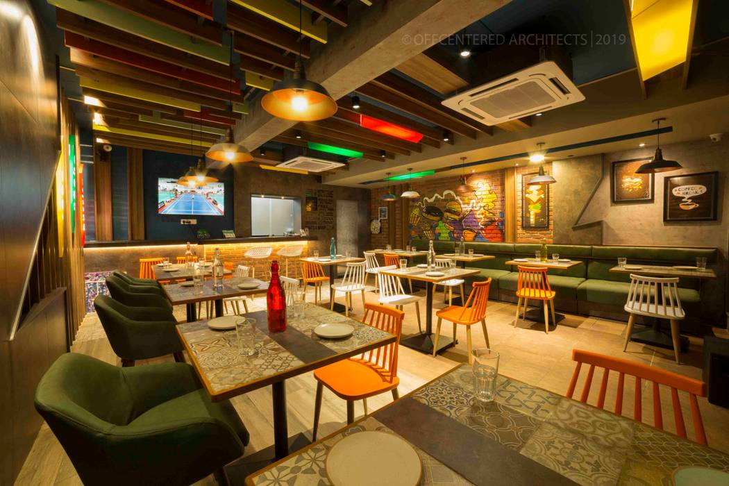 Cafe interiors in chennai, Offcentered Architects Offcentered Architects Comedores de estilo moderno