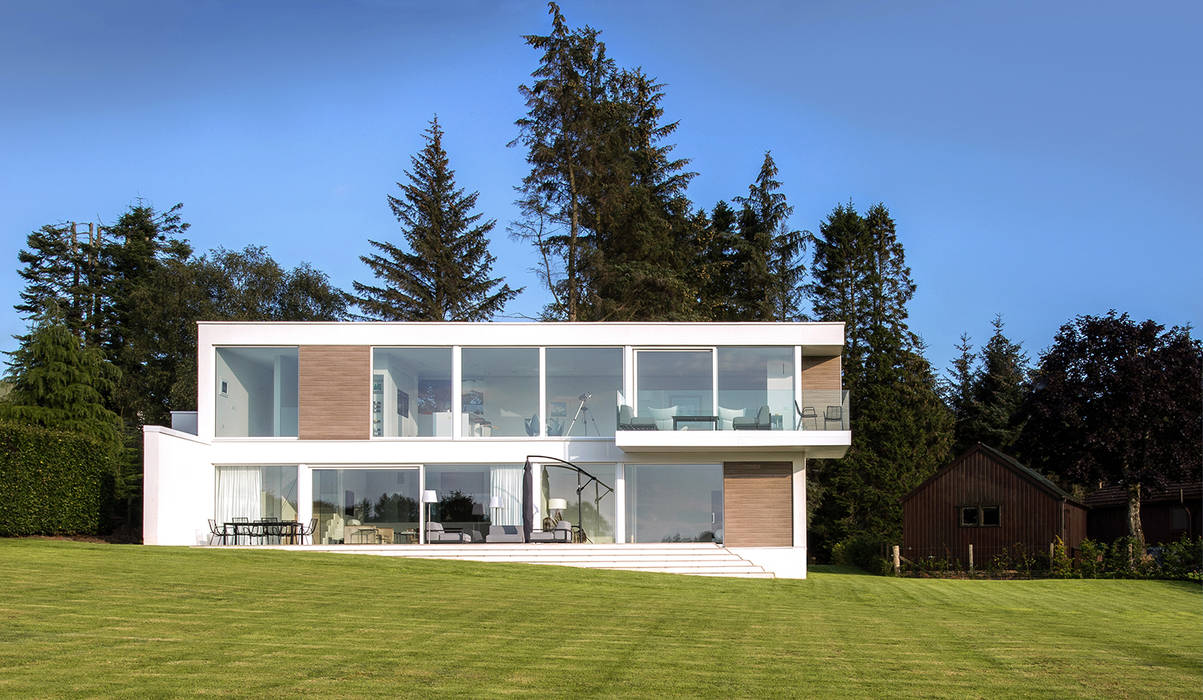 A Huge Minimalist House in Stirlingshire, Ewan Cameron Architects Ewan Cameron Architects Minimalistische Häuser