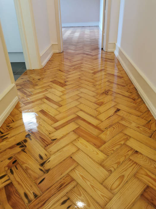 Melhoramentos Interiores em Apartamento - Areeiro, Lisboa, Decor-in, Lda Decor-in, Lda Colonial style corridor, hallway& stairs Wood Wood effect