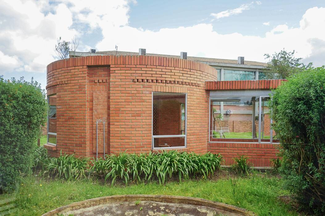 Exteriores ENSAMBLE de Arquitectura Integral Casas de estilo minimalista